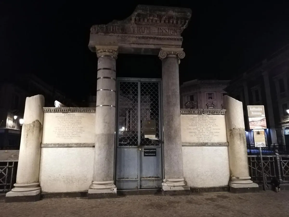 Apartamento La Casa Di Carta In Piazza Stesicoro CTA