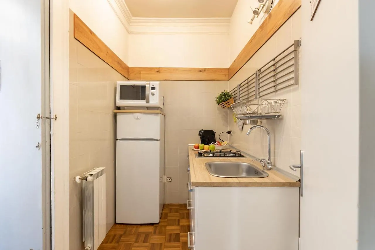 Apartamento La Casa Di Carta In Piazza Stesicoro CTA 0*,  Italia